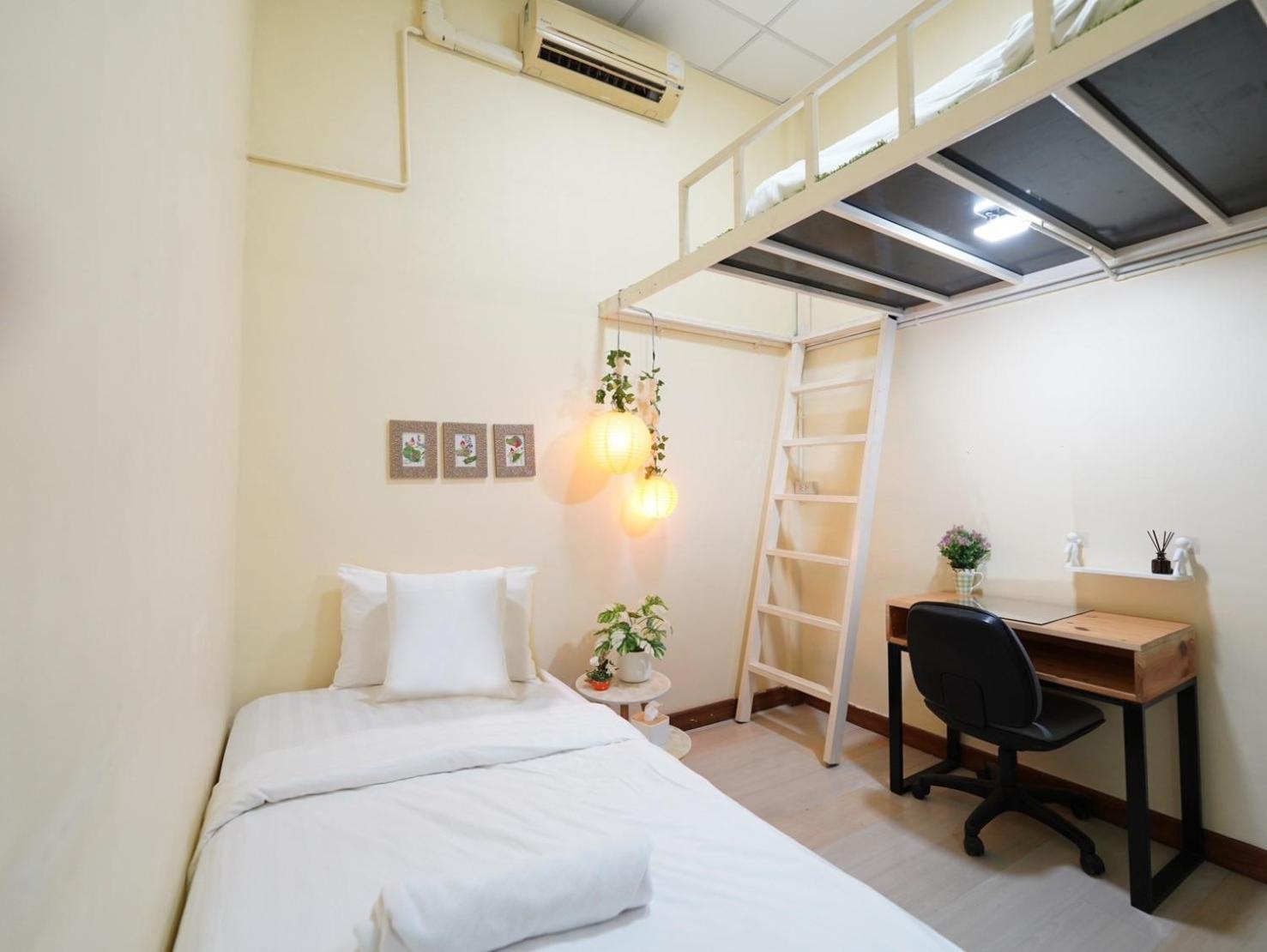 Auberge de jeunesse Ez Sleep @ Ratchada 19 à Bangkok Extérieur photo