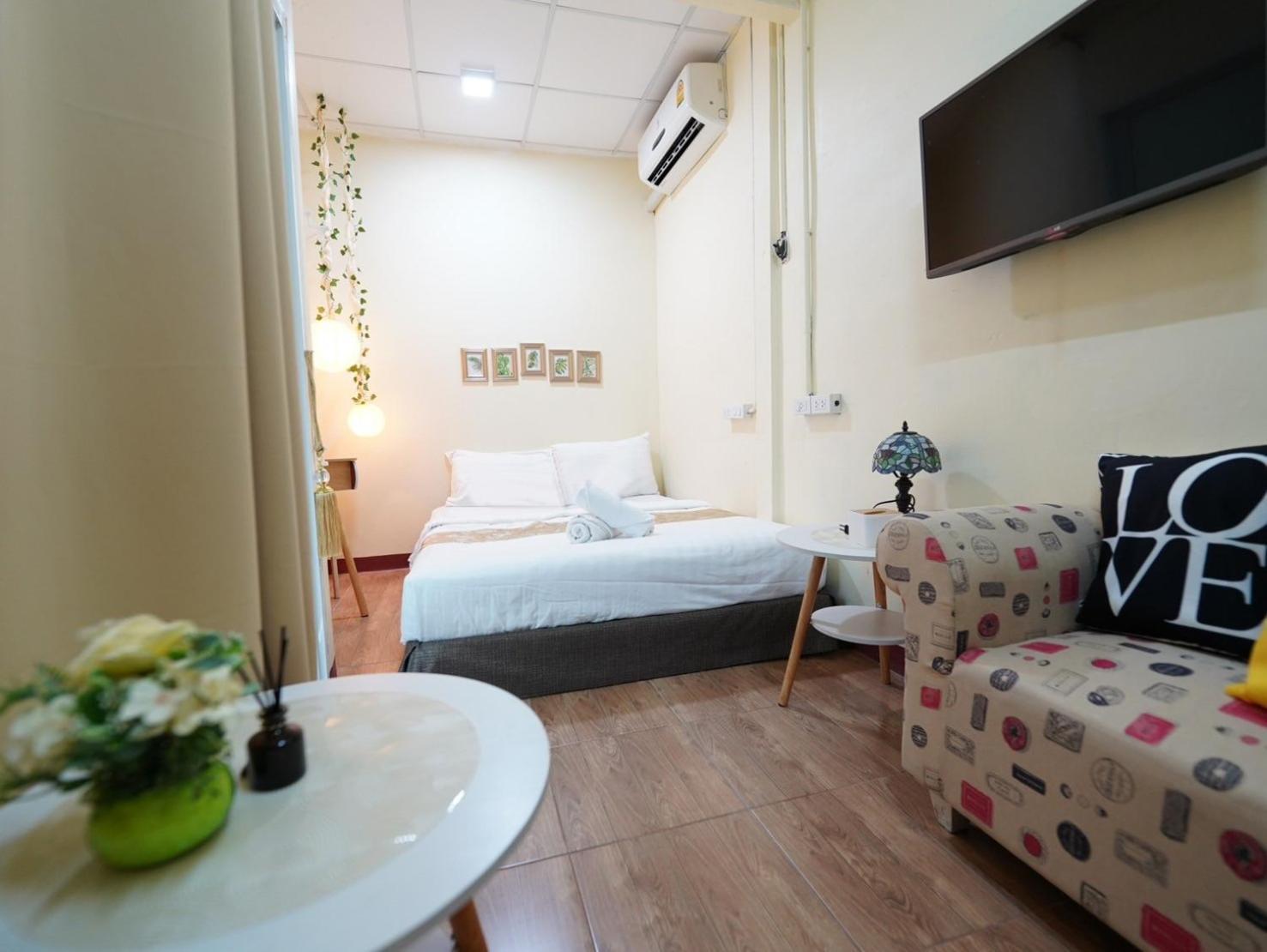 Auberge de jeunesse Ez Sleep @ Ratchada 19 à Bangkok Extérieur photo