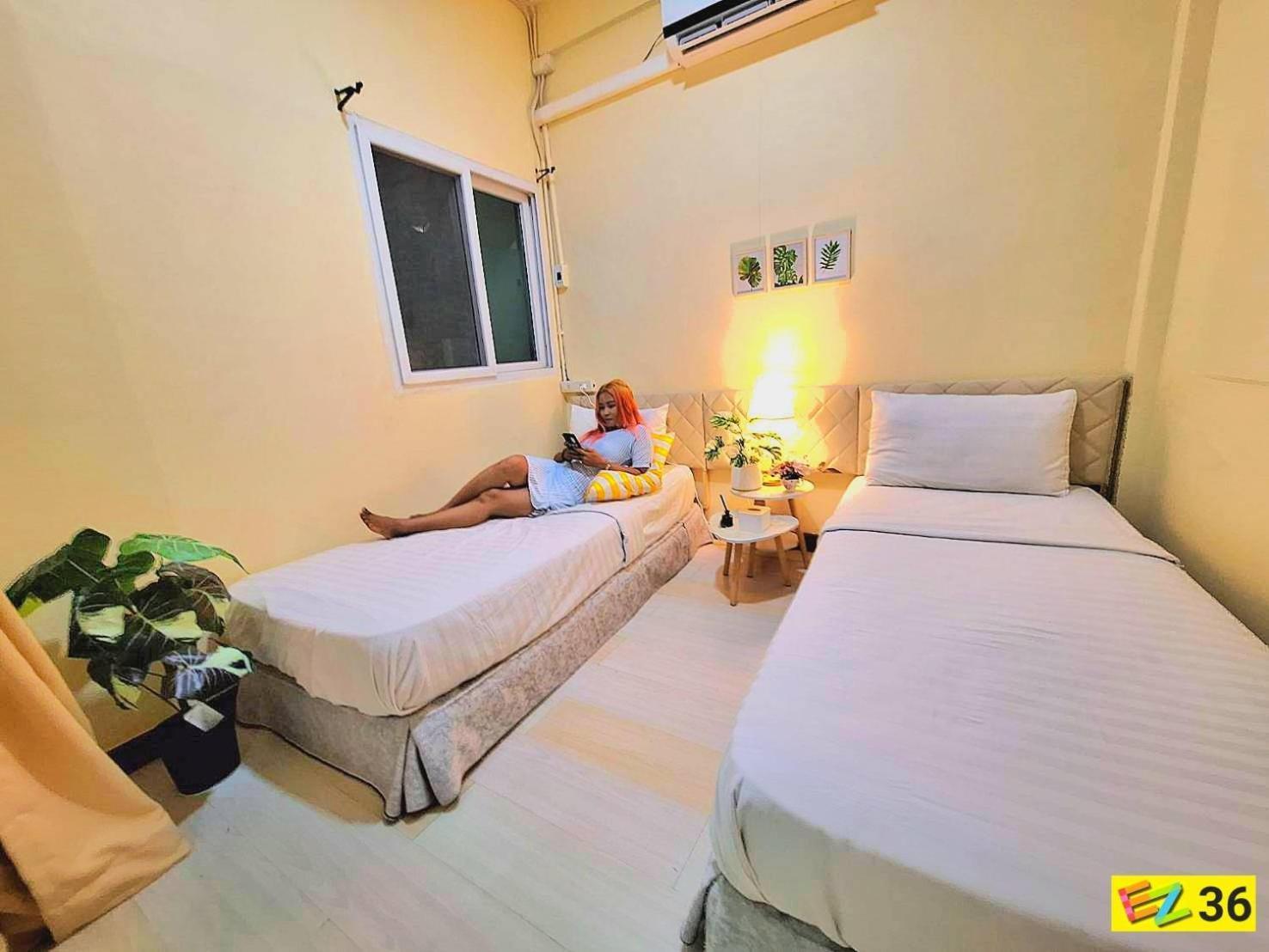 Auberge de jeunesse Ez Sleep @ Ratchada 19 à Bangkok Extérieur photo