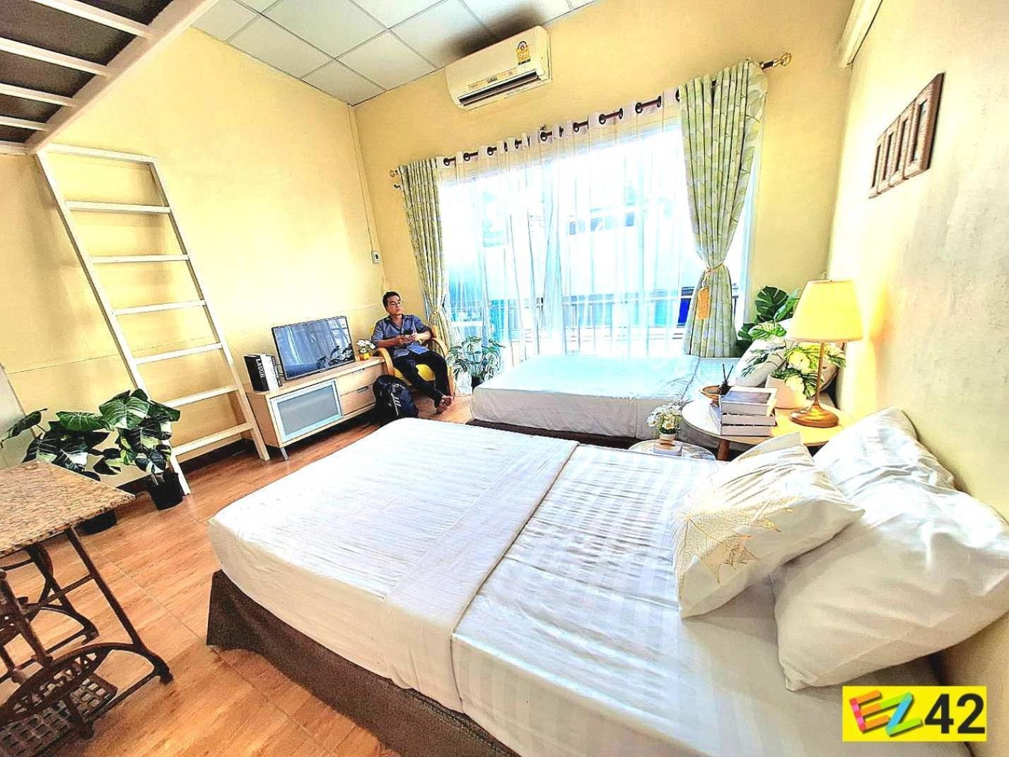 Auberge de jeunesse Ez Sleep @ Ratchada 19 à Bangkok Extérieur photo